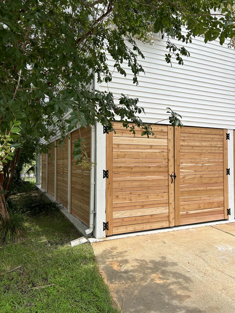 Horizontal Wooden Fence for Enclosed Patio