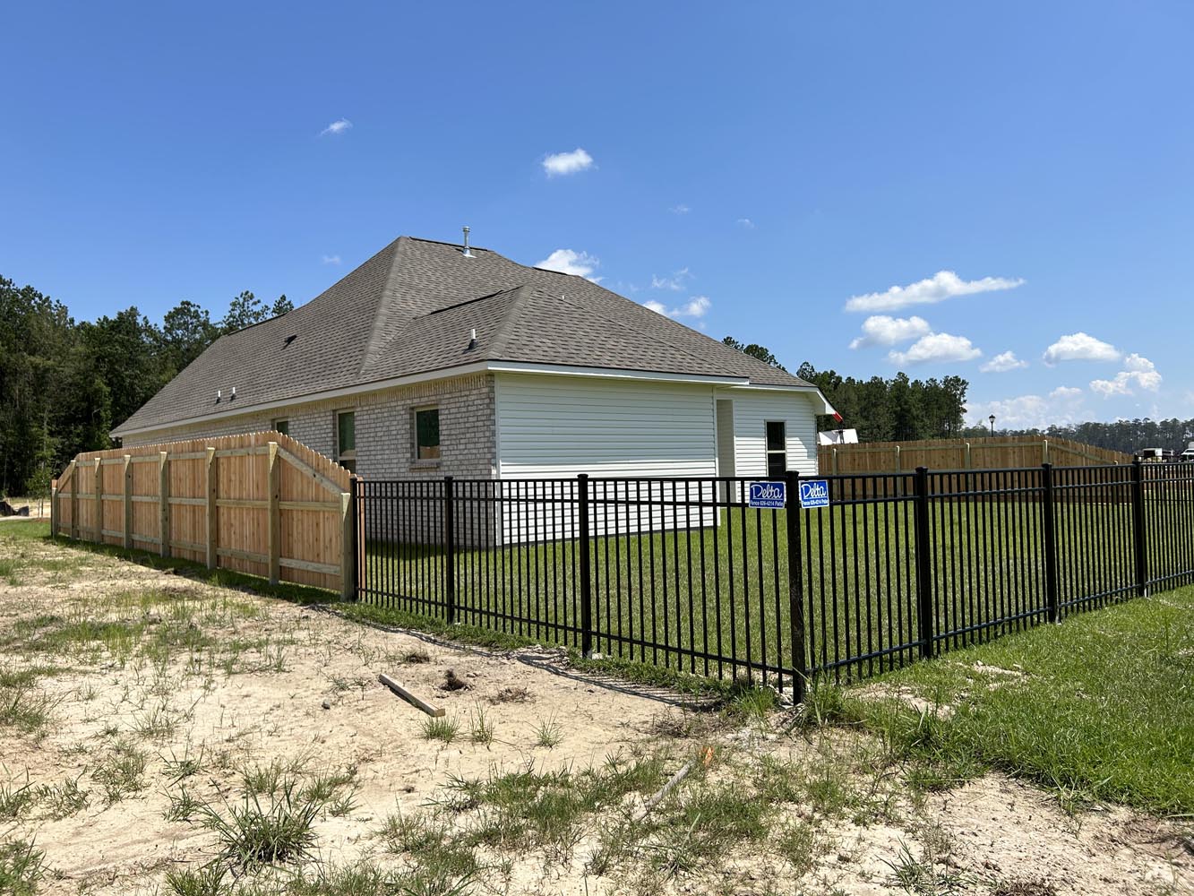 Wood Privacy Fence with Transition to Aluminum