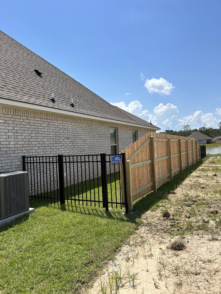 Wood Privacy Fence with Transition to Aluminum